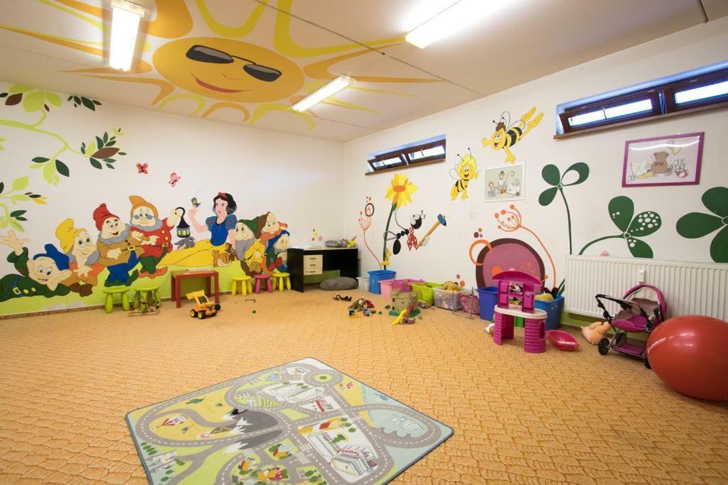 Apartman Linda - Velka Lomnica Exteriör bild